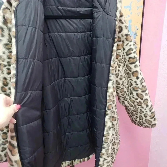 Gabby Isabella Faux Fur Animal Print Reversible Coat - Picture 3 of 5